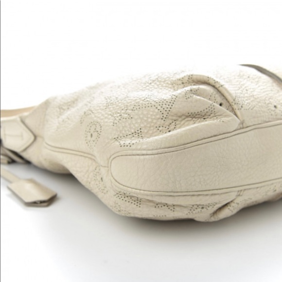 LOUIS VUITTON SELENE PM IVORY MAHINA LEATHER - Picture 7 of 17